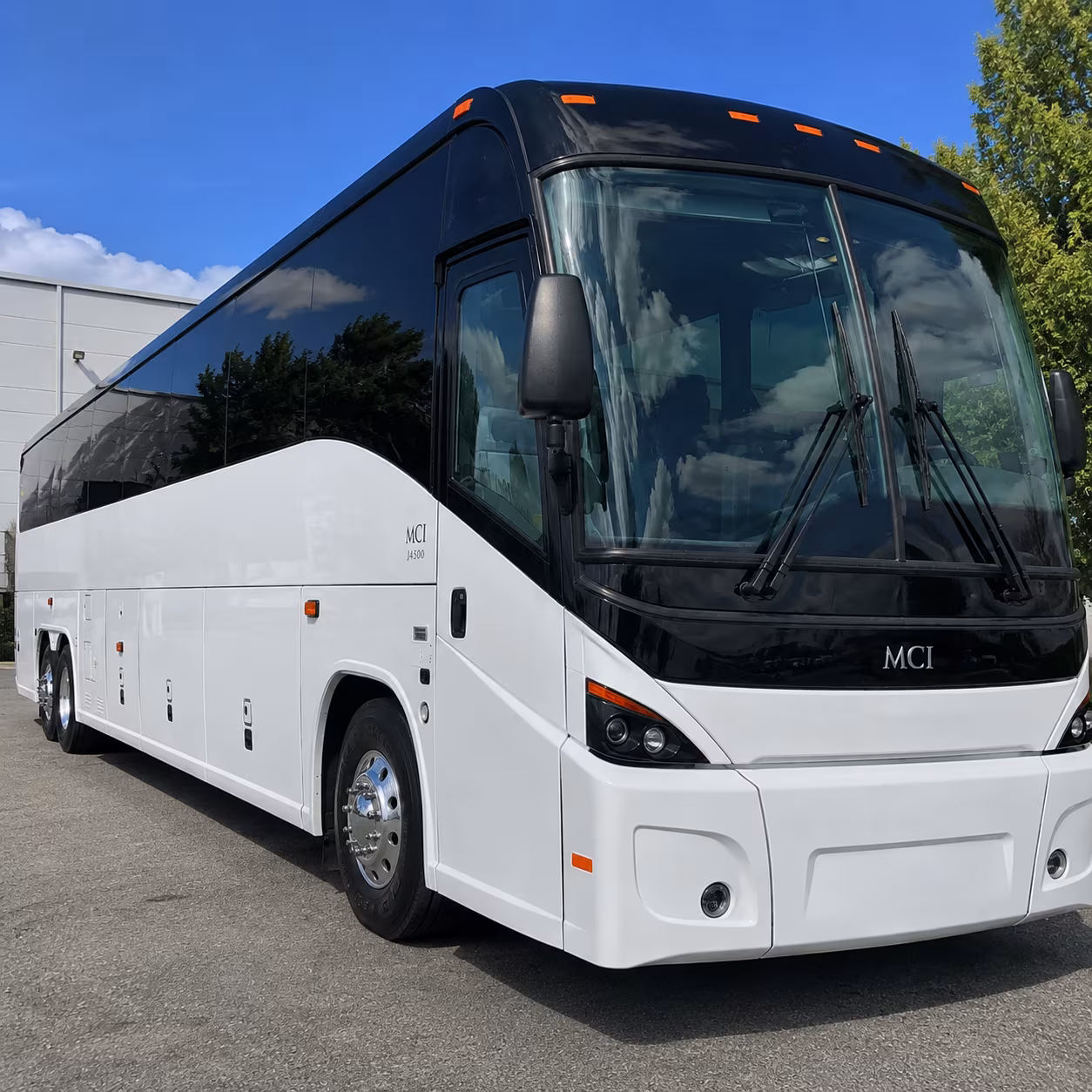 finding a bus for the tucson to phoenix sky harbor airport run
